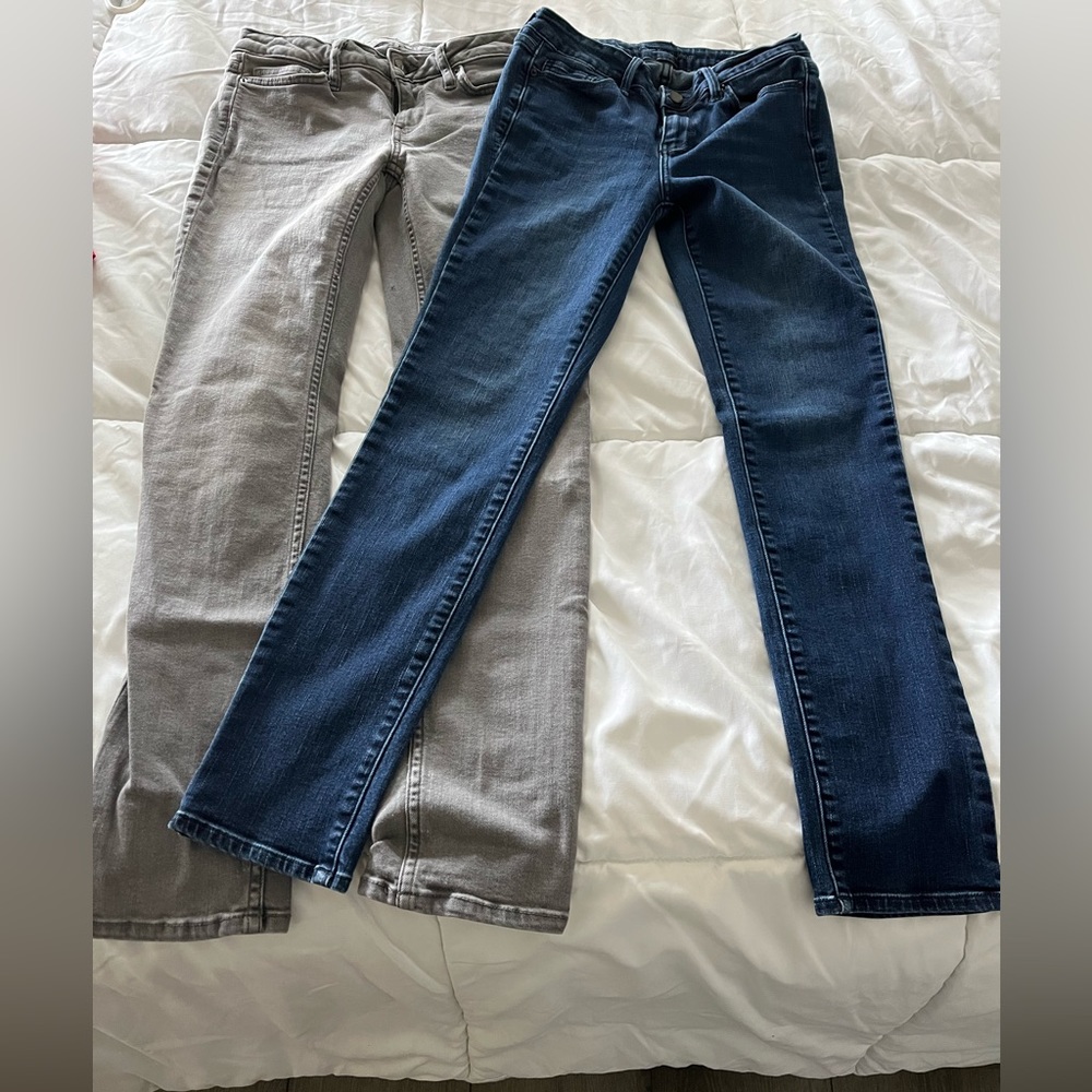 Bundle of Calvin Klein jeans